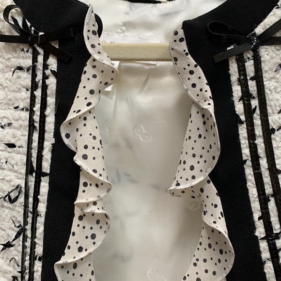 Escada Boucle Tweed Ruffle Edge Jacket Black White Faux Patent Bow Sequin Trim - Picture 7 of 16